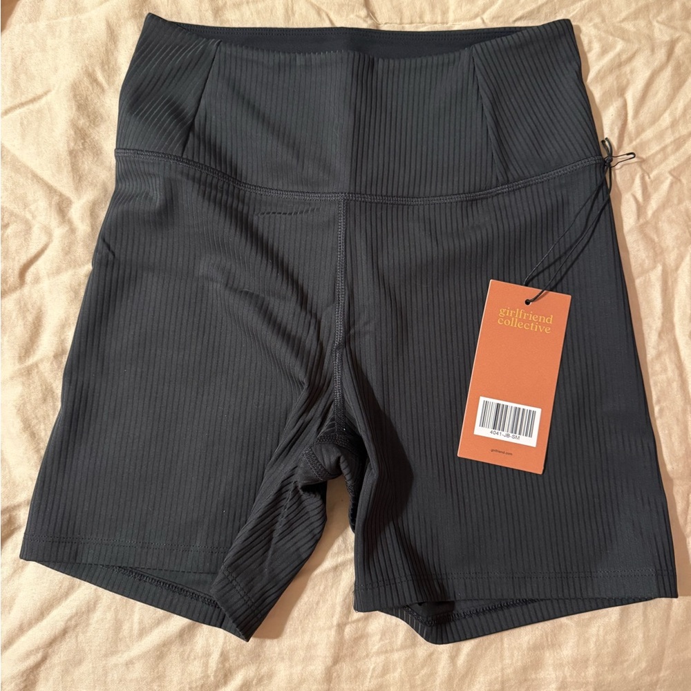 Girlfriend Collective Ribbed Biker Shorts in Black